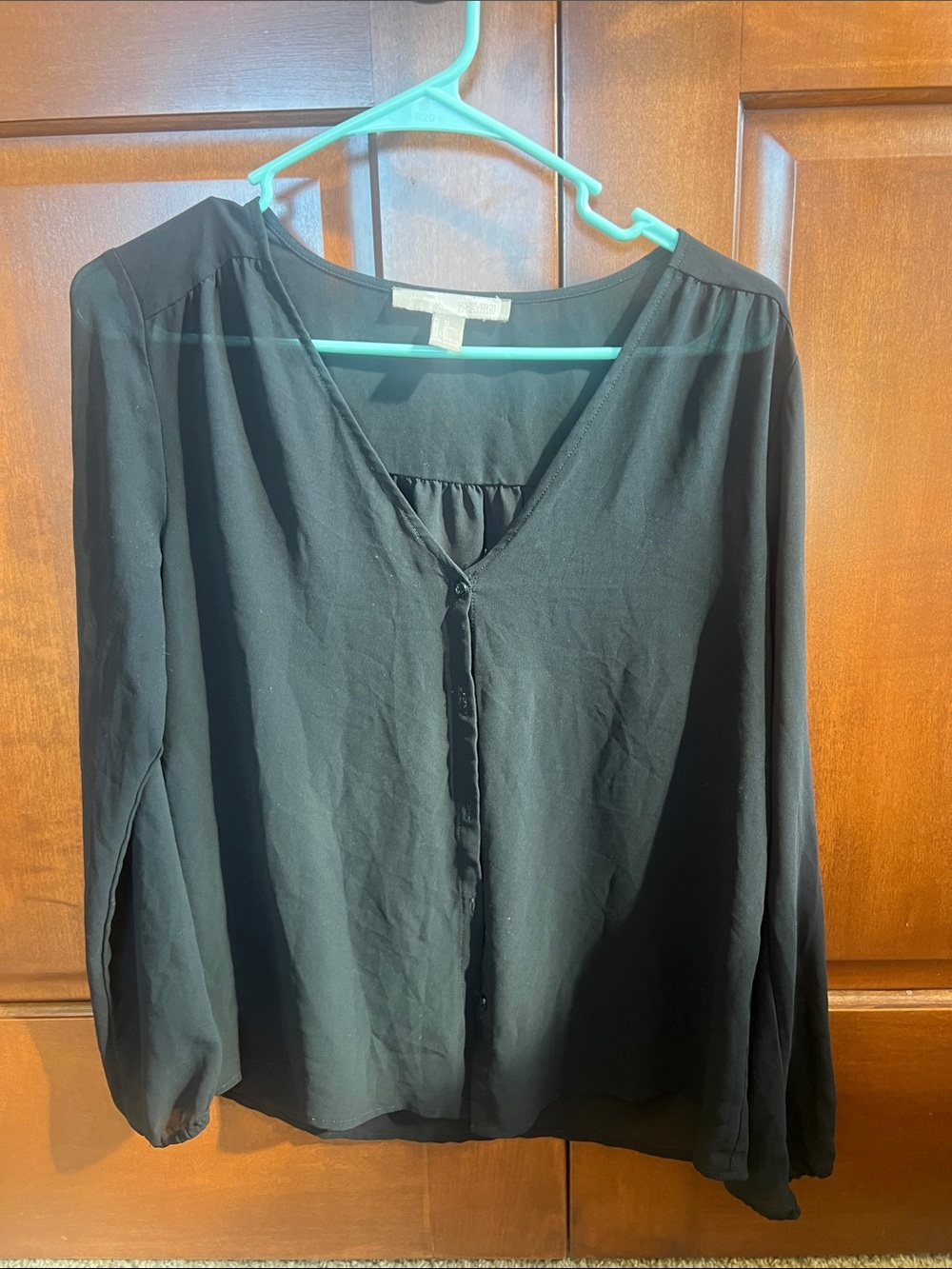Forever 21 Black Long-Sleeve V-Neck Button-Front Blouse